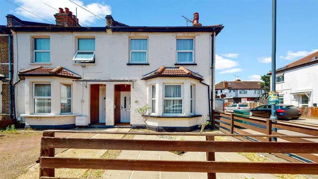 Peel Road, Wembley 3 bed end of terrace house £1,800 pcm (£415 pw)