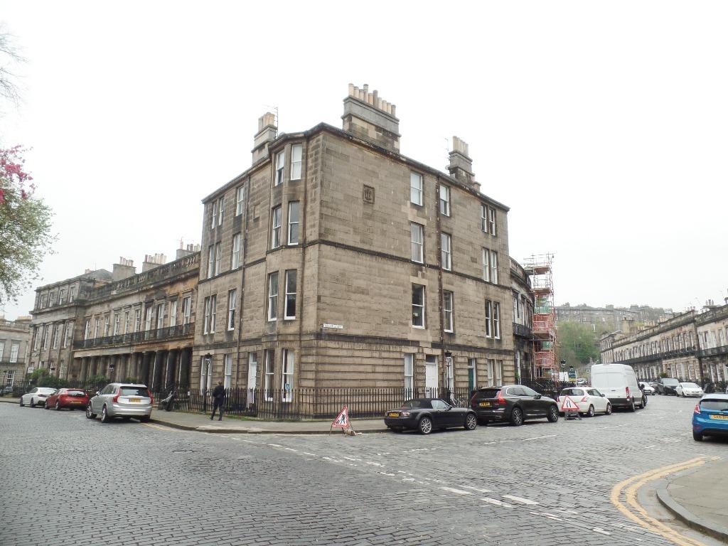 Danube Street, Stockbridge, Edinburgh, EH4 2 bed flat £1,175 pcm (£