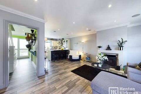 3 bedroom maisonette for sale, High Street, Billericay