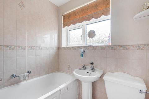 71 Holland Close, Bromley, BR2 7DS