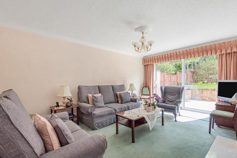 71 Holland Close, Bromley, BR2 7DS