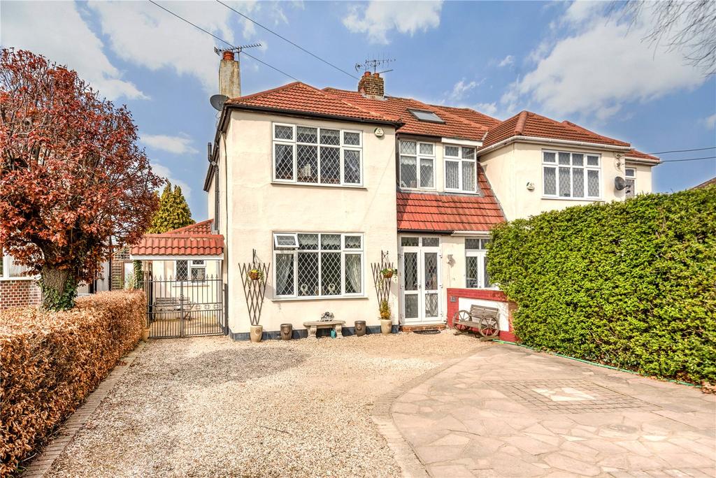 Slough Road, Iver Heath, Buckinghamshire, SL0 3 bed semidetached house