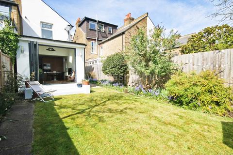 135 Elm Road, New Malden, KT3 3HP