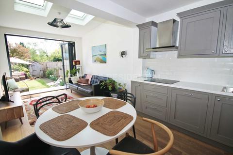 135 Elm Road, New Malden, KT3 3HP