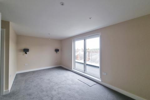 2 bedroom flat to rent, High Street, Marlborough, Wiltshire, SN8