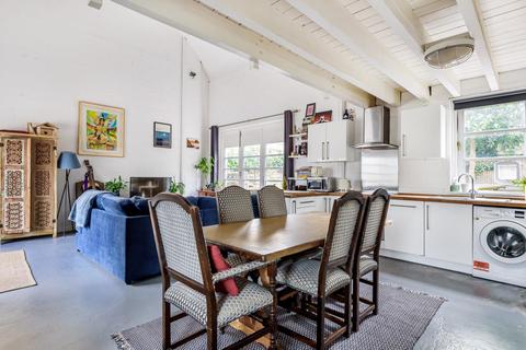 8 Upper Butts, Brentford, TW8 8DA