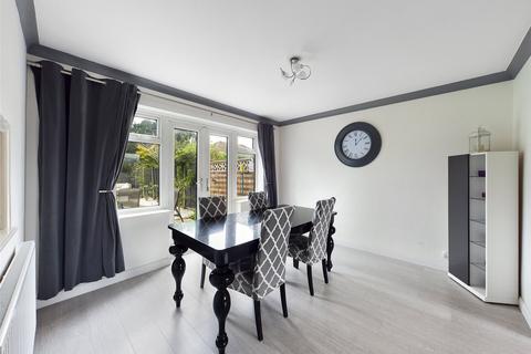 9 Mill Lane, Brockworth, Gloucester, GL3 4QQ