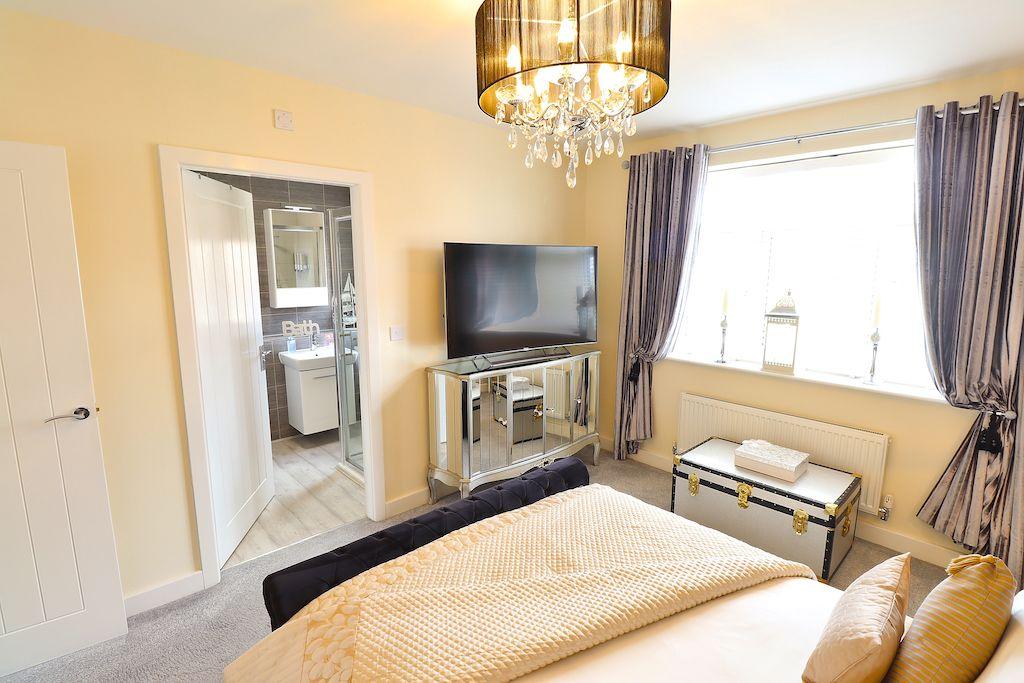 Bedroom 1 (Double with Ensuite)
