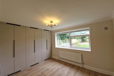 2 bedroom apartment to rent, Tring Avenue, Ealing, London, W5