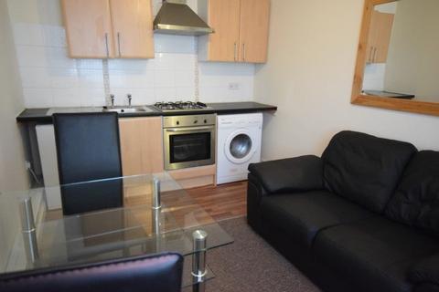 1 bedroom flat to rent, Langworthy Road, Salford, M6 5PP