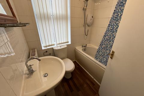 1 bedroom apartment to rent, Langworthy Road, Salford, M6 5PP