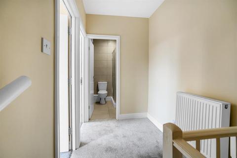 10 Thornville Grove, Leeds, LS6 1JU