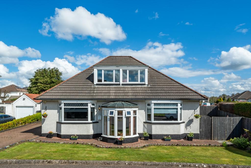 Castlehill Drive, Newton Mearns, East Renfrewshire, G77 5HY 4 bed