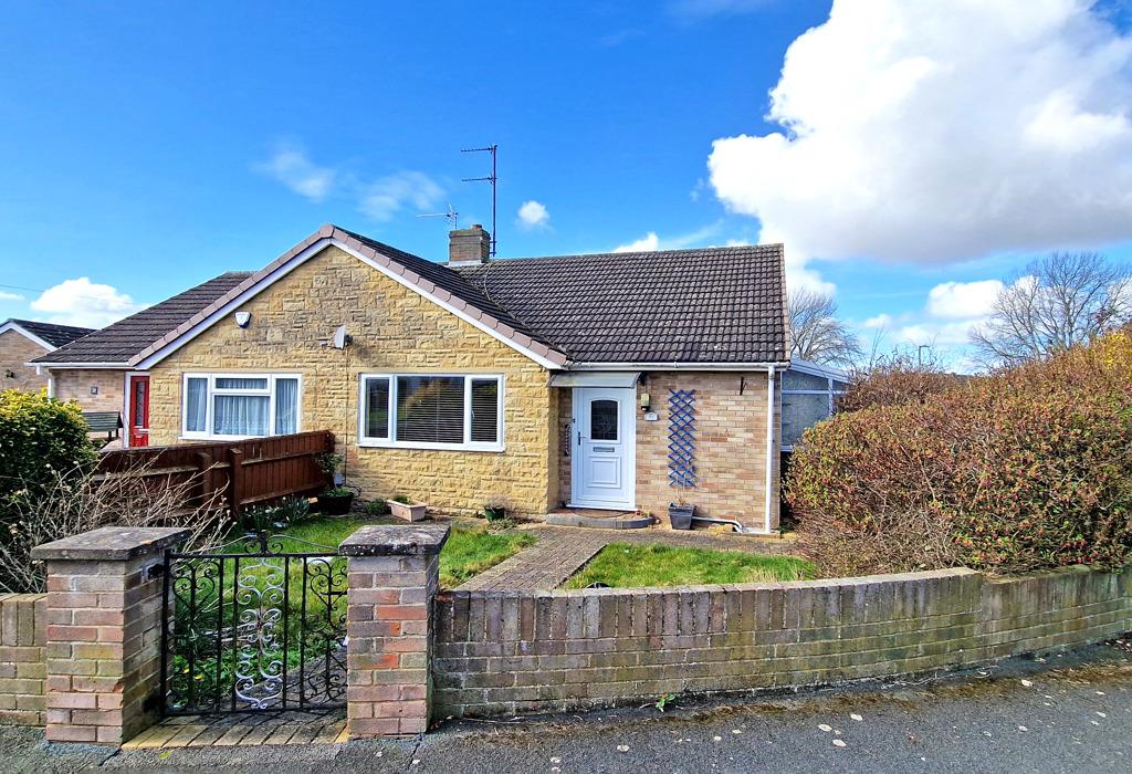 Graham Road, Bicester, Oxfordshire 2 bed bungalow £270,000