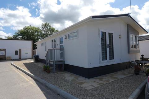 2 bedroom mobile home to rent - The Park Homes, Milestone Road, Carterton, Oxon, OX18 3RT