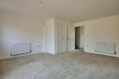 3 bedroom terraced house to rent, Havenhill Road, TETBURY