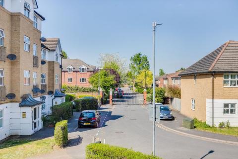 65 Hillary Drive, Isleworth, TW7 7EG