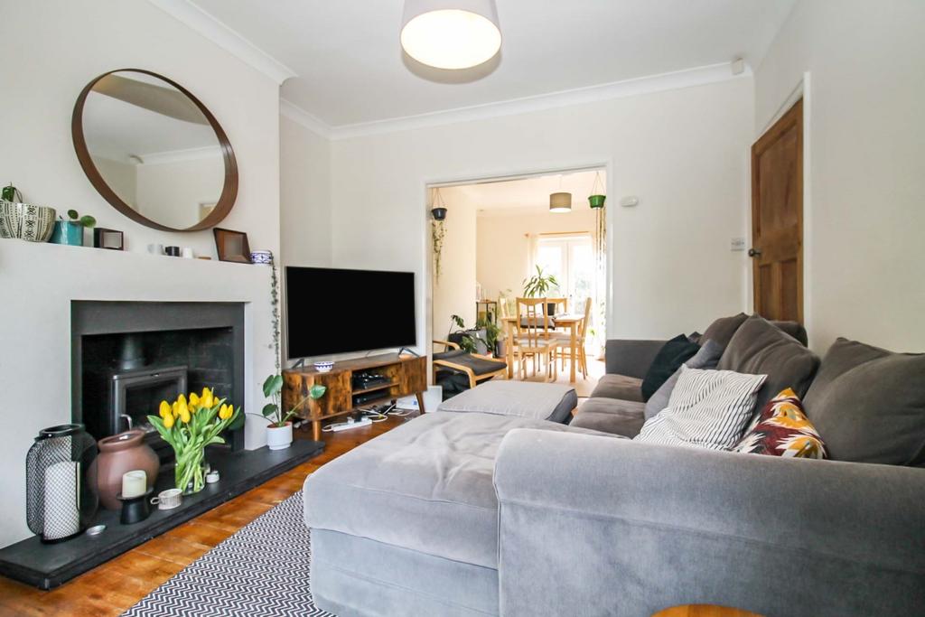 Brownberrie Avenue, Horsforth, 3 bed semidetached house £1,050 pcm