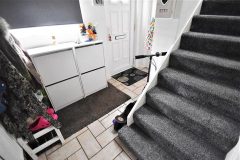 12 Austen Close, Tilbury, RM18 8DB