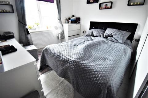 12 Austen Close, Tilbury, RM18 8DB