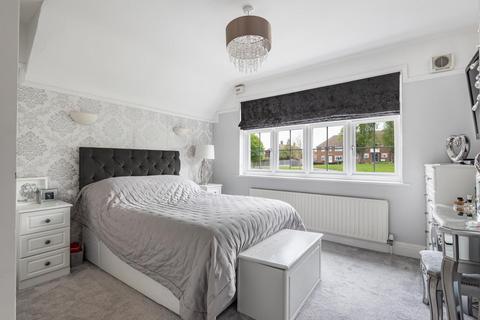 205 White Horse Hill, Chislehurst, BR7 6DH