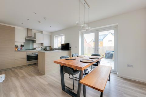 45 Athelstan Crescent, Rochford, SS4 1GY