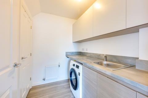 45 Athelstan Crescent, Rochford, SS4 1GY