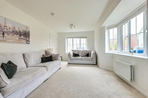 45 Athelstan Crescent, Rochford, SS4 1GY