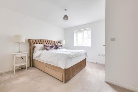 45 Athelstan Crescent, Rochford, SS4 1GY