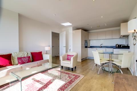 2 bedroom apartment to rent, Moro Apartments, New Festival Avenue, London, E14