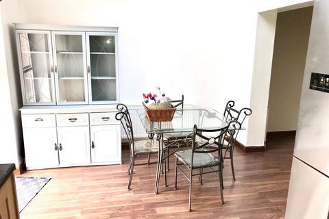 3 bedroom flat to rent, Woodfield Avenue, Colindale, NW9