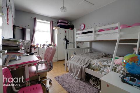 2 bedroom flat for sale - Parsloes Avenue, Dagenham