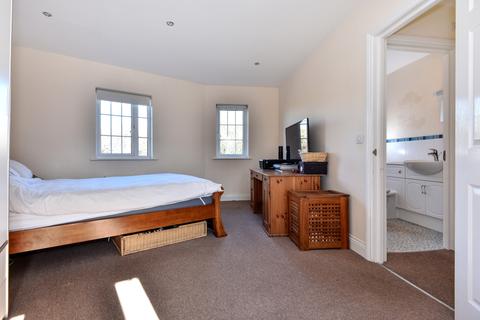 4 bedroom house to rent - Neuchatel Road Catford SE6