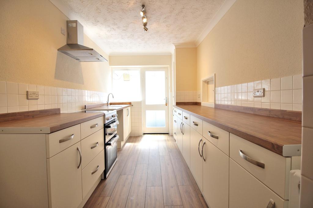 Hazel Close, Highcliffe, Dorset. BH23 4PS 2 bed detached bungalow £