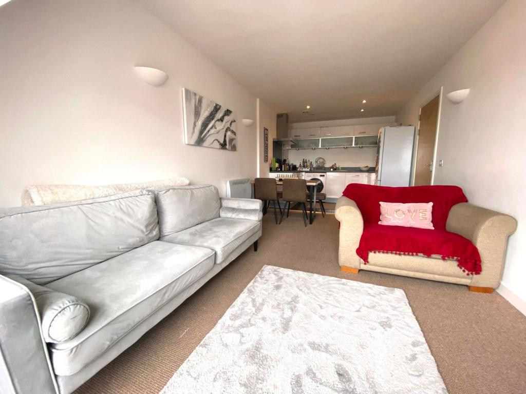 Open plan living / kitchen area