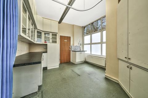 5 bedroom end of terrace house for sale - Southfield Road, London, W4