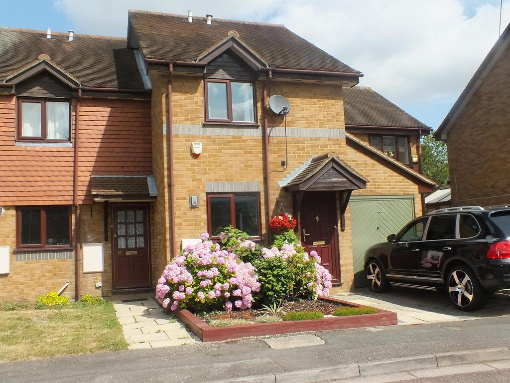 Willenhall Drive, Hayes, Middlesex... 2 bed terraced house £1,500 pcm