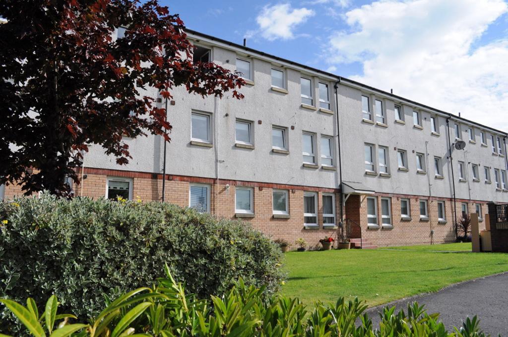 Miller Street, Dumbarton, West... 2 bed flat £595 pcm (£137 pw)