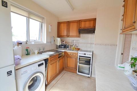25 Porter Road, Poole, BH17 7AN
