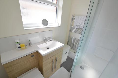 25 Porter Road, Poole, BH17 7AN
