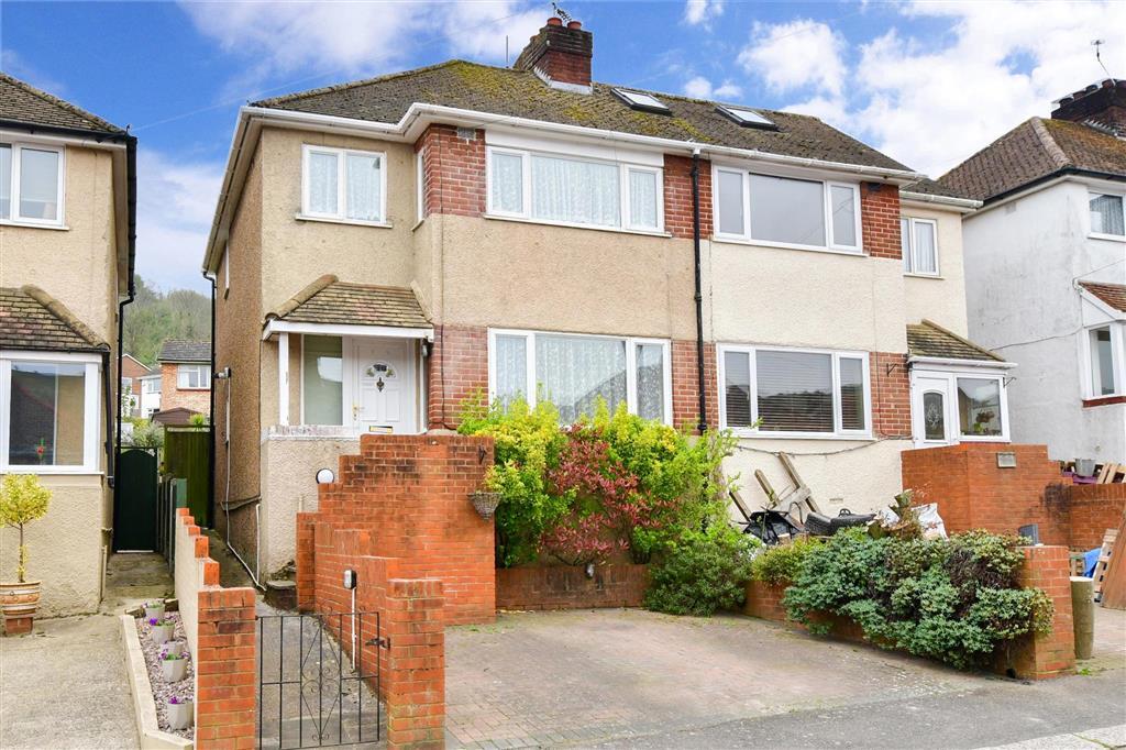 Elms Vale, Elms Vale, Dover, Kent 3 bed semidetached house for sale £300,000