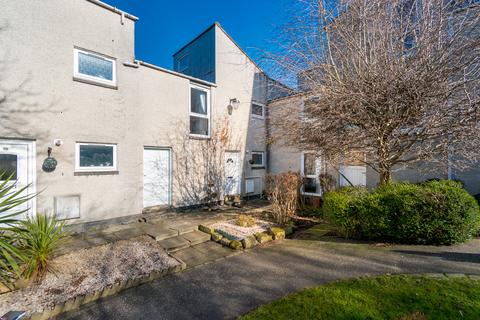 3 bedroom terraced house for sale - 80 Barntongate Drive, Craigmount, Edinburgh, EH4