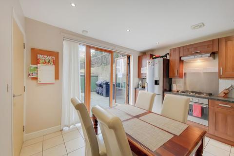 3 bedroom semi-detached house for sale - Millard Road, Surrey quays, London SE8 3GD