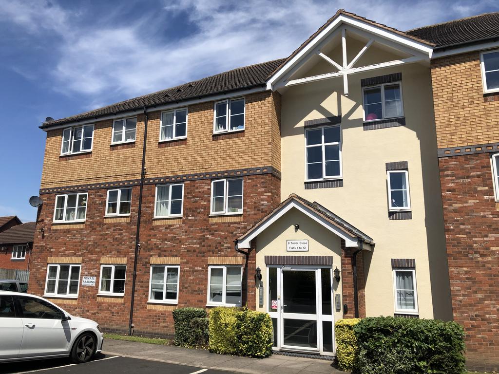 Tudor Close, New Oscott, Sutton Coldfield 2 bed ground floor flat £