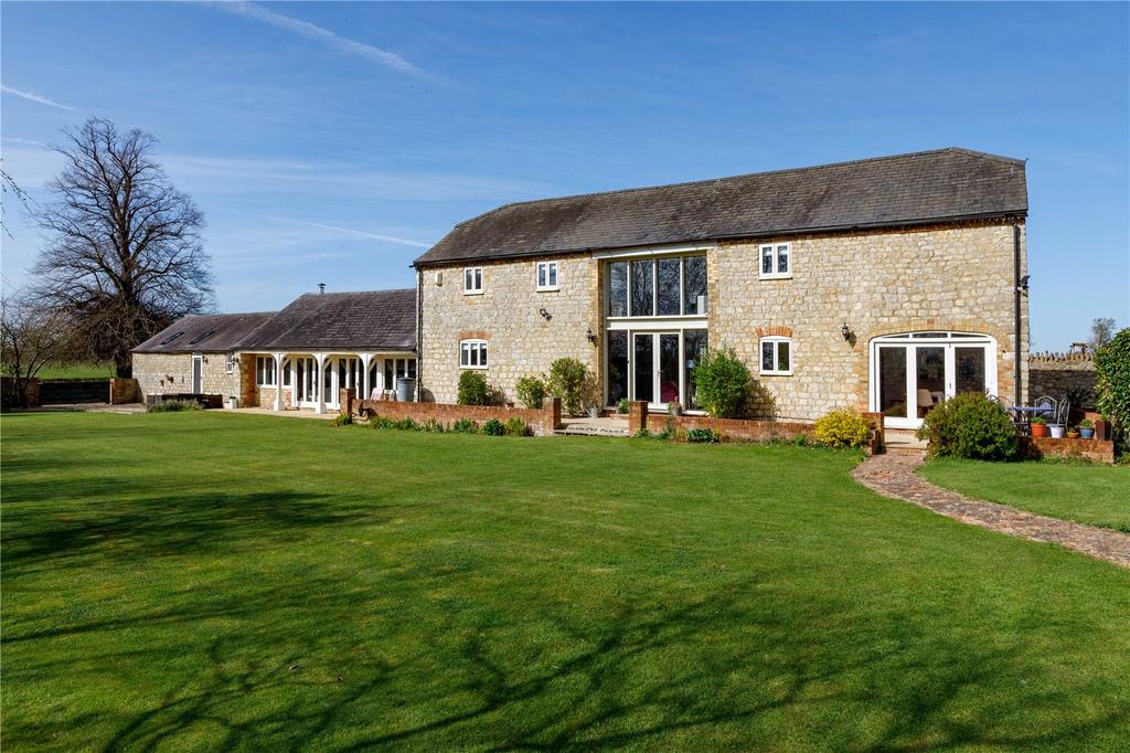 Tingewick Road, Tingewick... 5 bed detached house £1,500,000