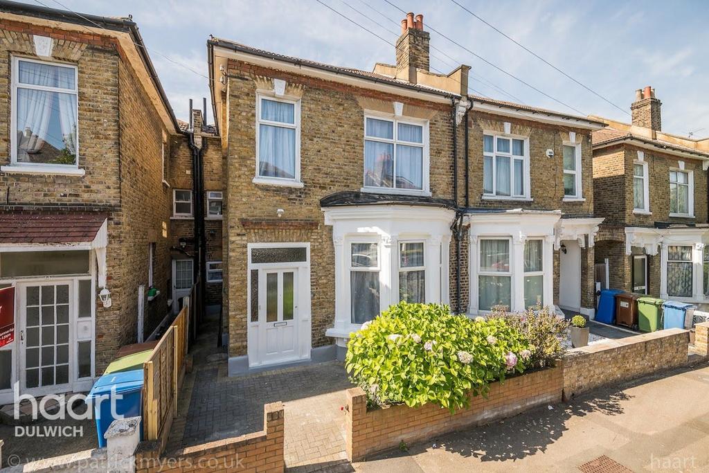 Trossachs Road, East Dulwich, London SE22 5 bed terraced house for sale