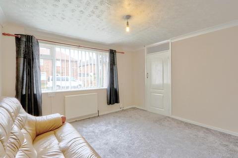 3 bedroom end of terrace house to rent - Gilmonby Road, Park End, TS3