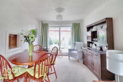 92 Attlee Road, Hayes, UB4 9JE