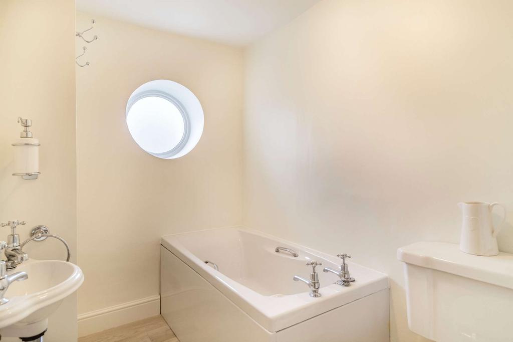 2nd En Suite