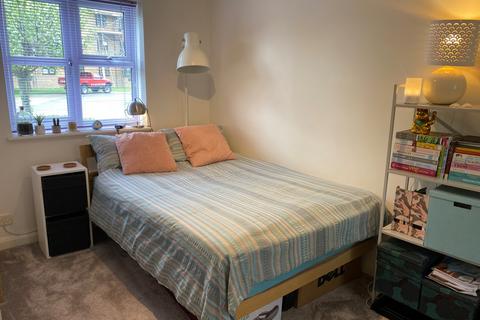 1 bedroom apartment to rent, Mangles Road, Stoke, GU1